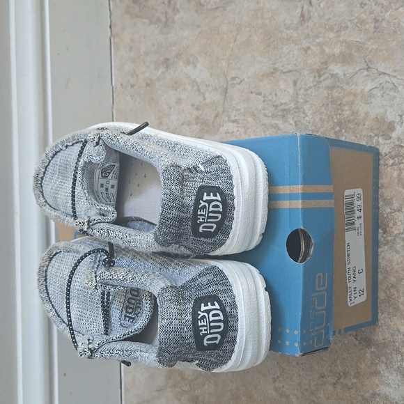 Little boys Hey Dudes size 12 - Picture 4 of 4